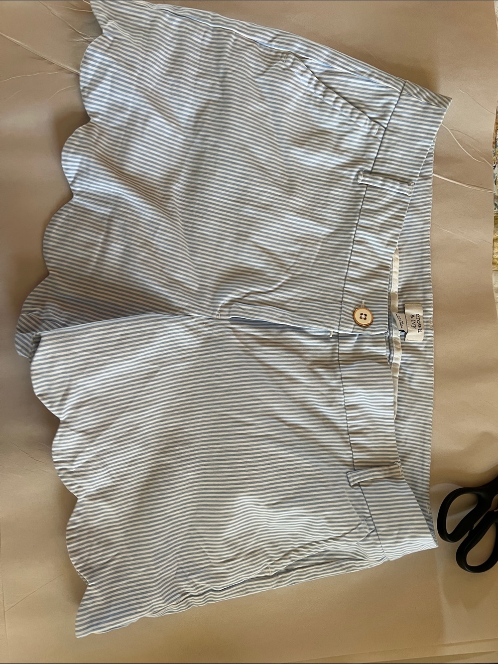 crown & ivy Light Blue and White Striped Scallop-Hem Shorts